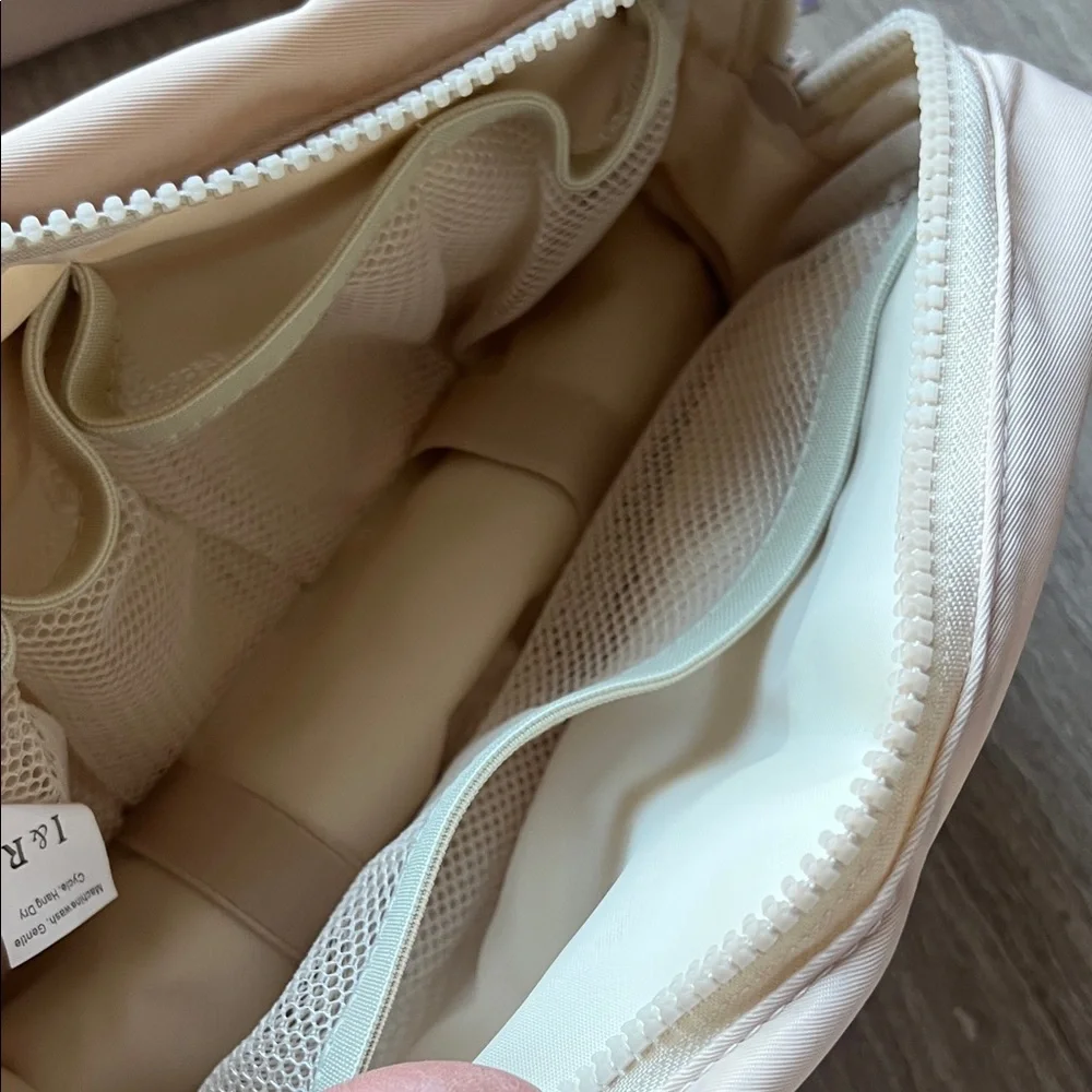 N/A stylish beige