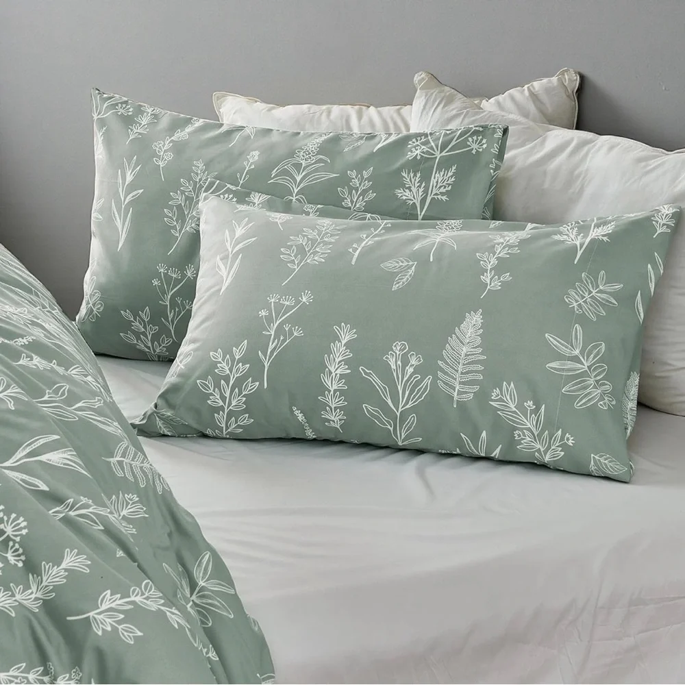 Anthropologie gorgeous set