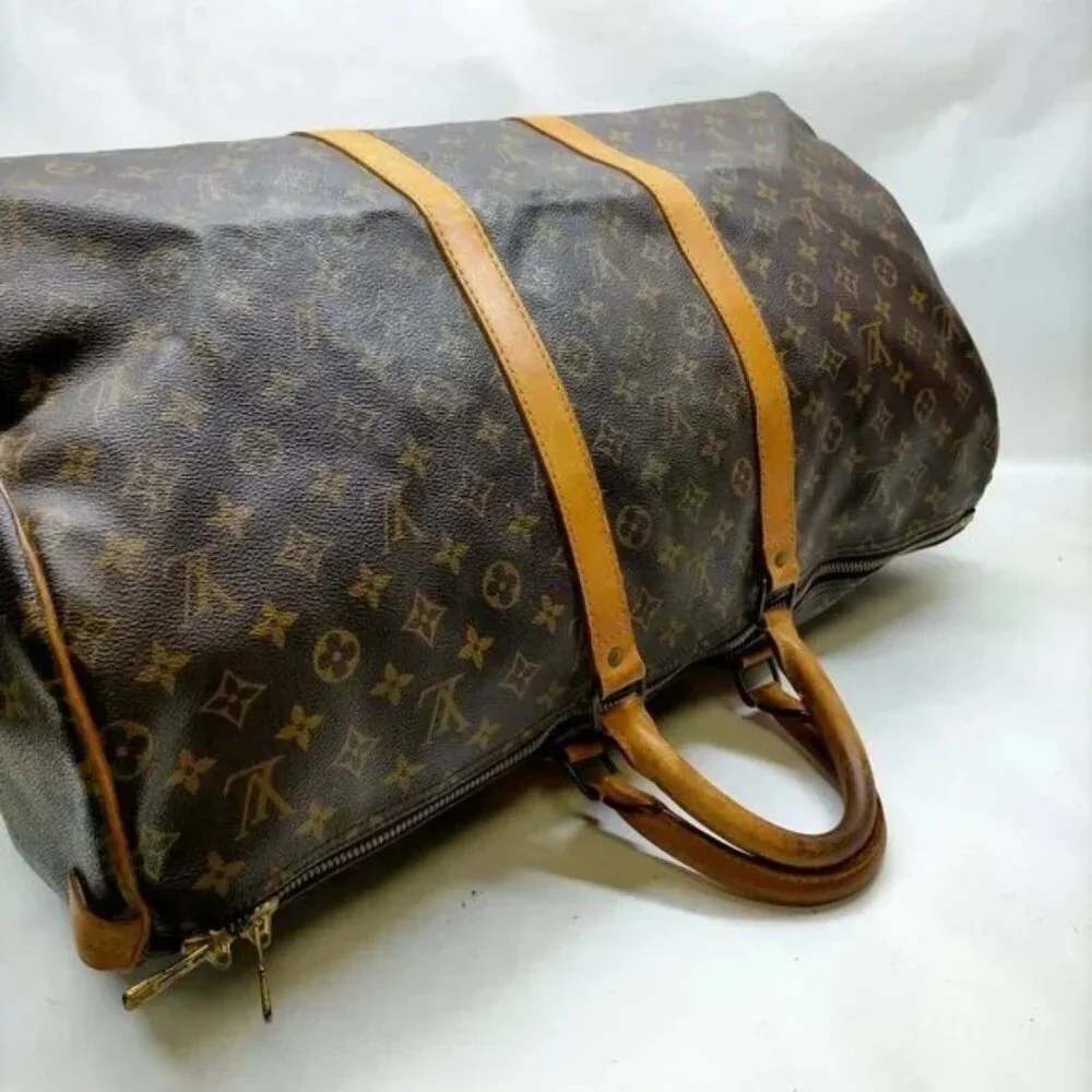 Louis Vuitton outside cracks