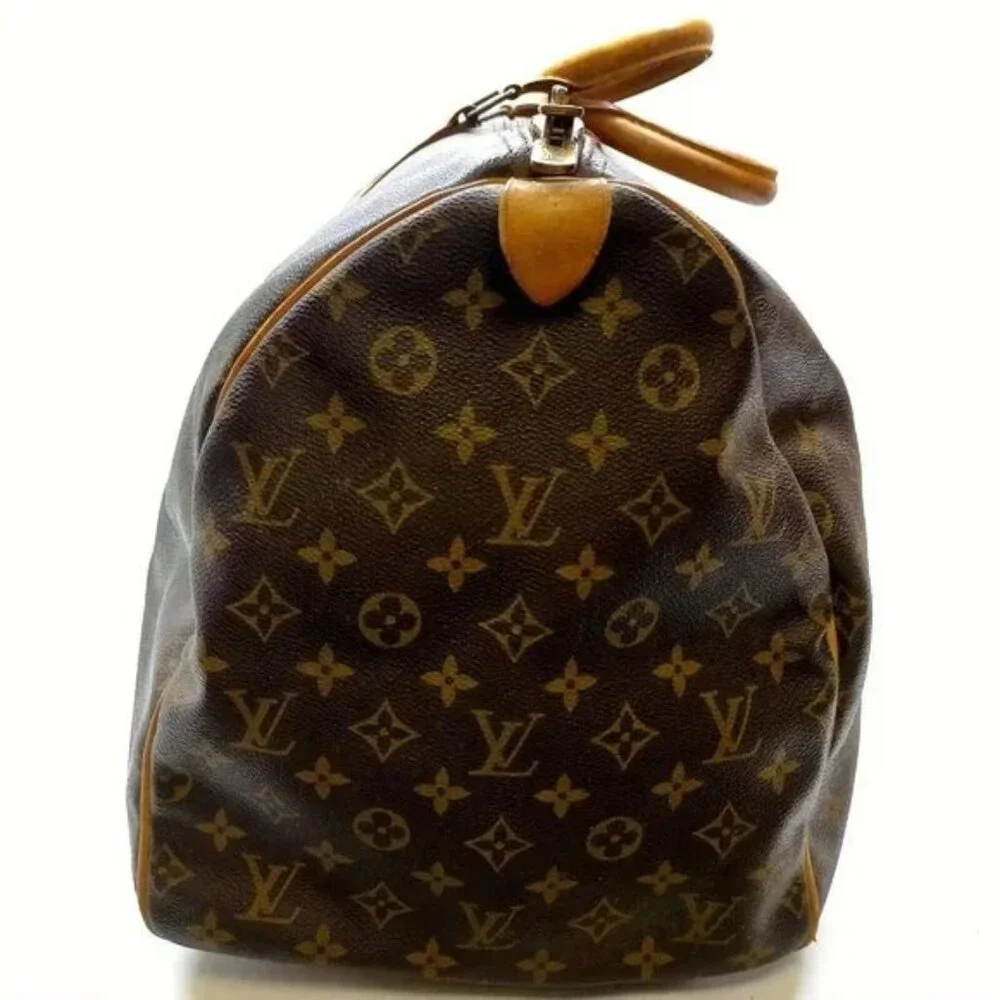 Louis Vuitton outside cracks