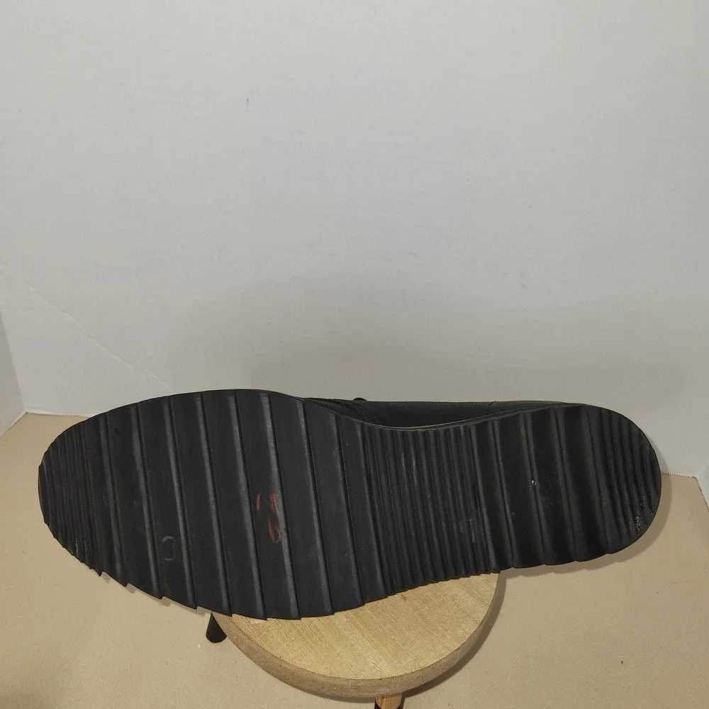Mark Nason Skechers step out