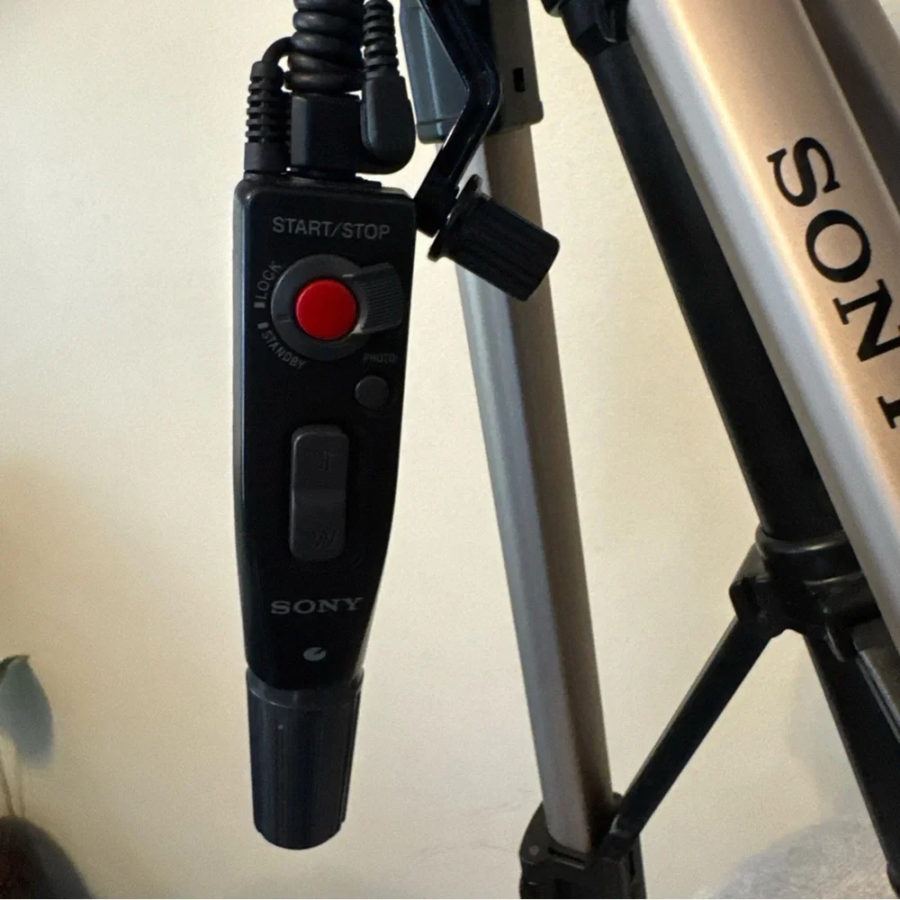 Sony tripod sturdy