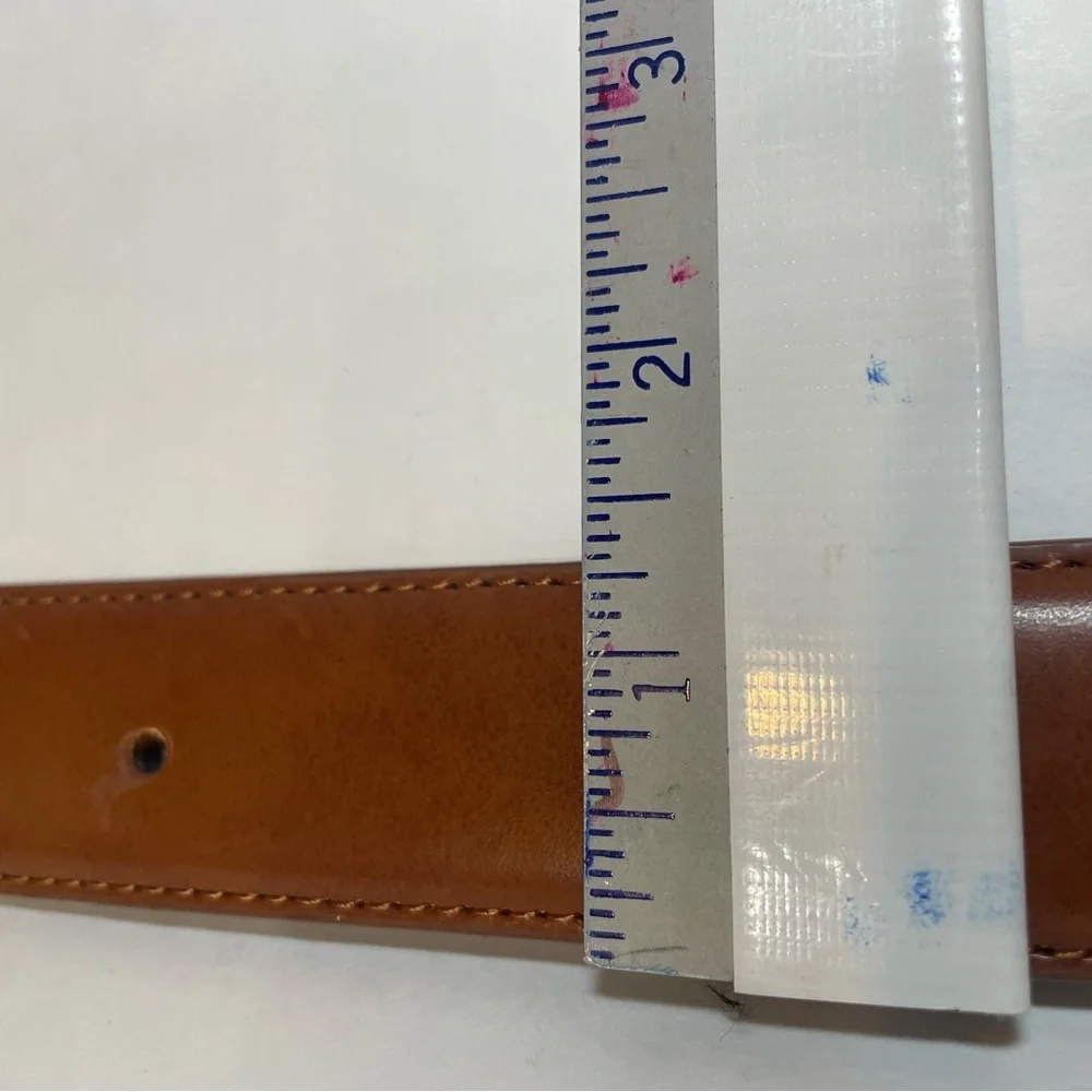 Beverly Hills Polo Club Men’s Brown Leather Belt. Size 42. Pre-owned