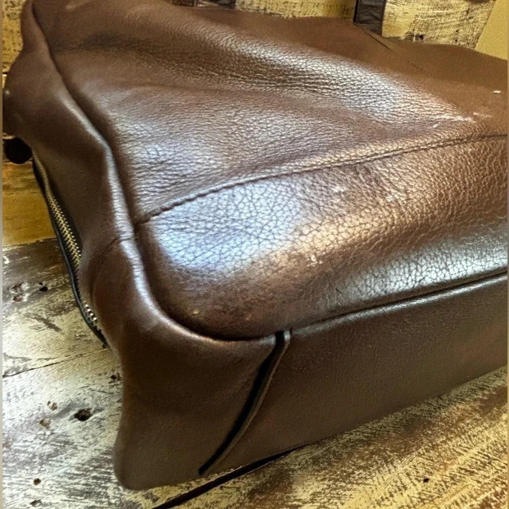 Coach Leather Hamilton Commuter *Please check all photos before purchase