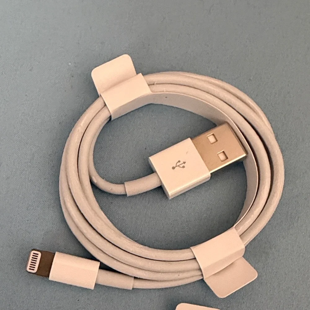 Apple USB to Lightening Charging Cables (Set of 2)