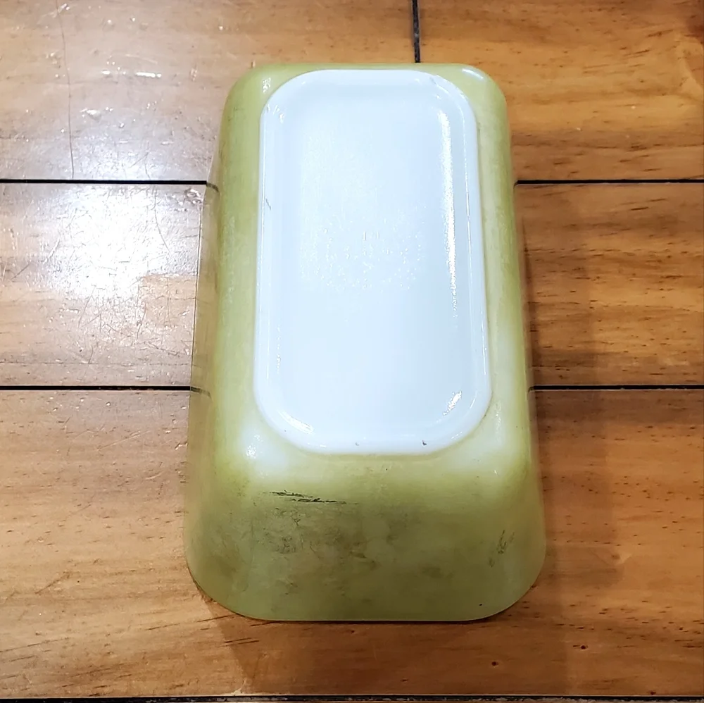 Pyrex vintage 0502