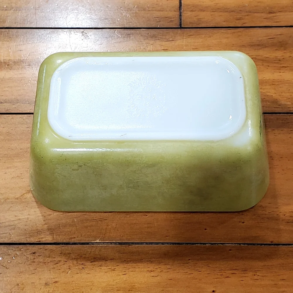 Pyrex vintage 0502