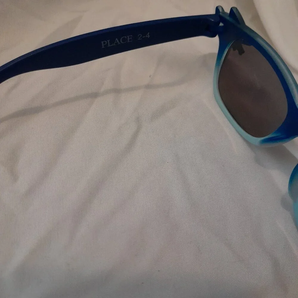 The Children's Place Toddler Boys Shark Sunglasses Age 2-4 Years. Some scratches