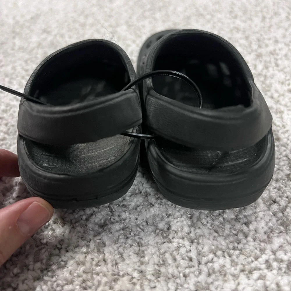 N/A lightweight sandals