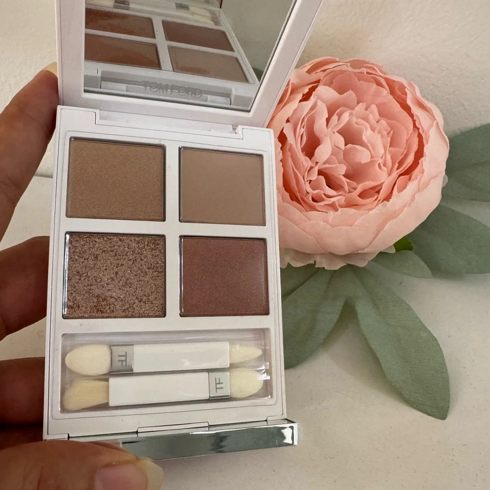 Tom Ford Eyeshadow Quad - COLOR 01 NAKED PINK