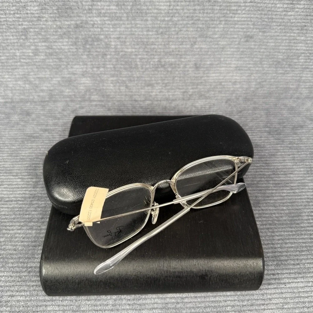 Ray-Ban •additional details•