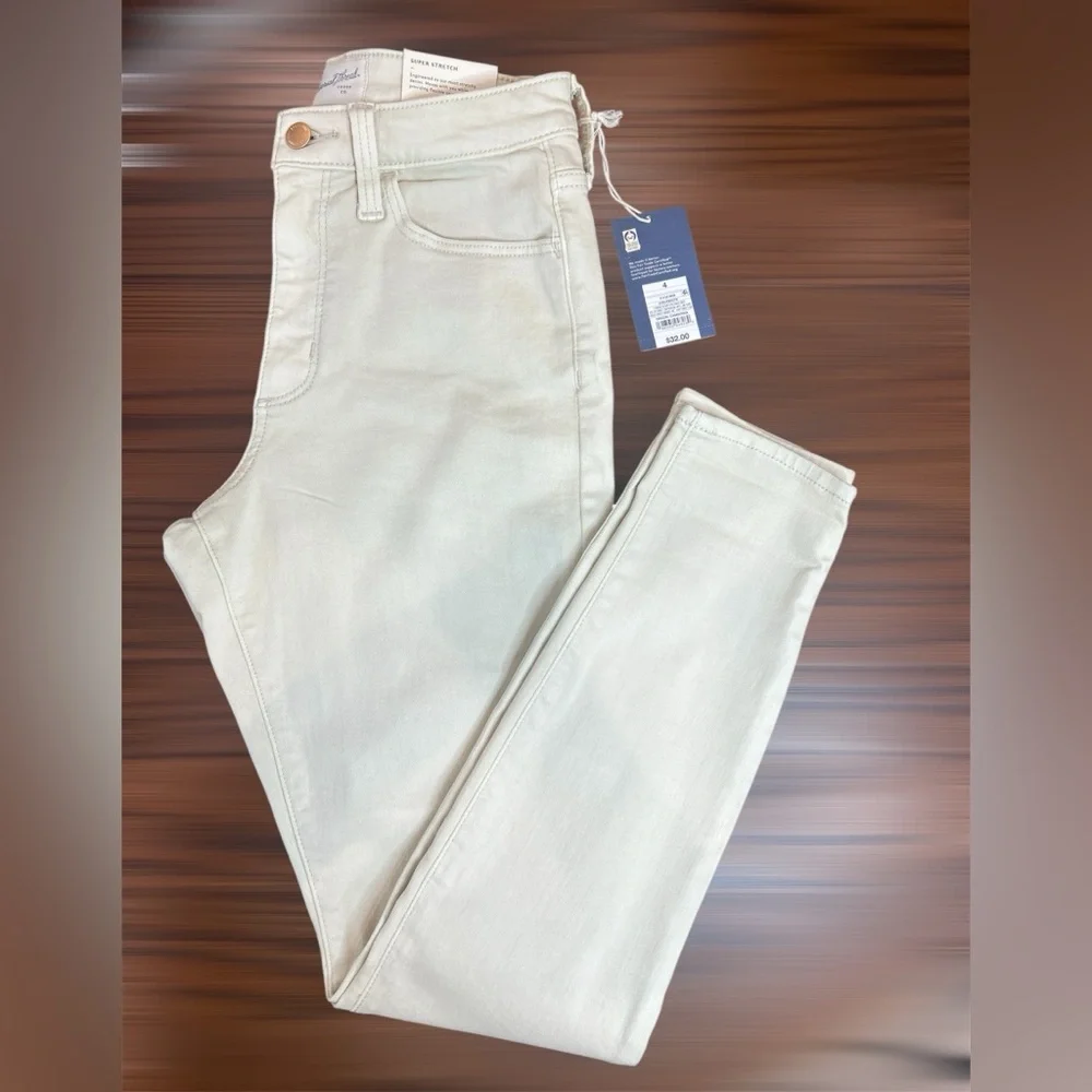 Universal Threads SZ4 HIGH RISE SKINNY FITTED HIP & THIGH SLIM LEG SUPER STRETCH