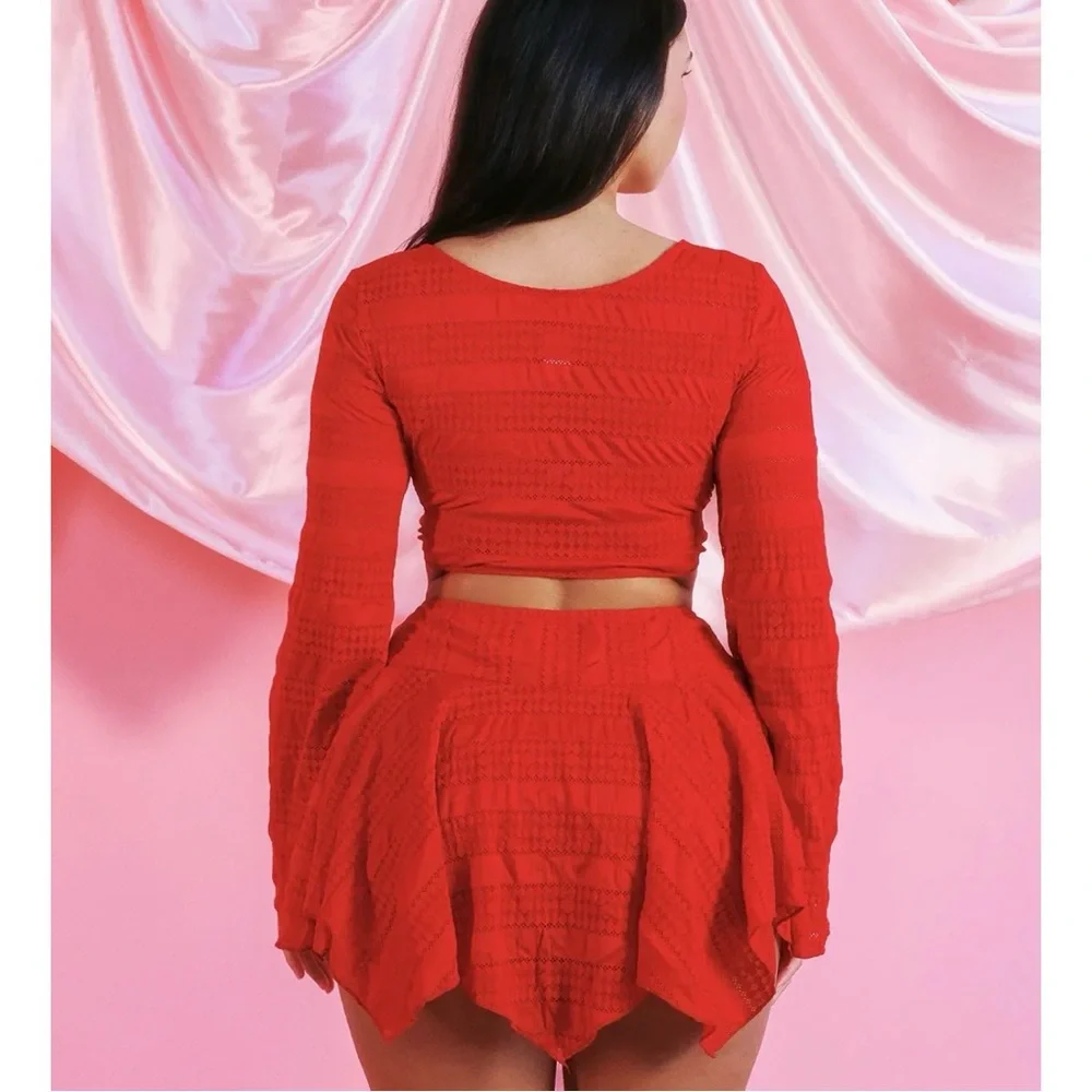 Dippin Daisys stylish red