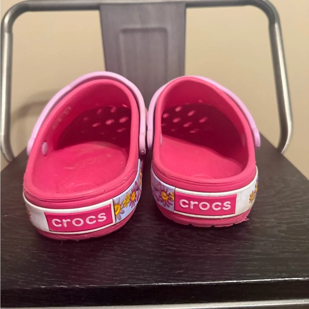 CROCS vibrant pink