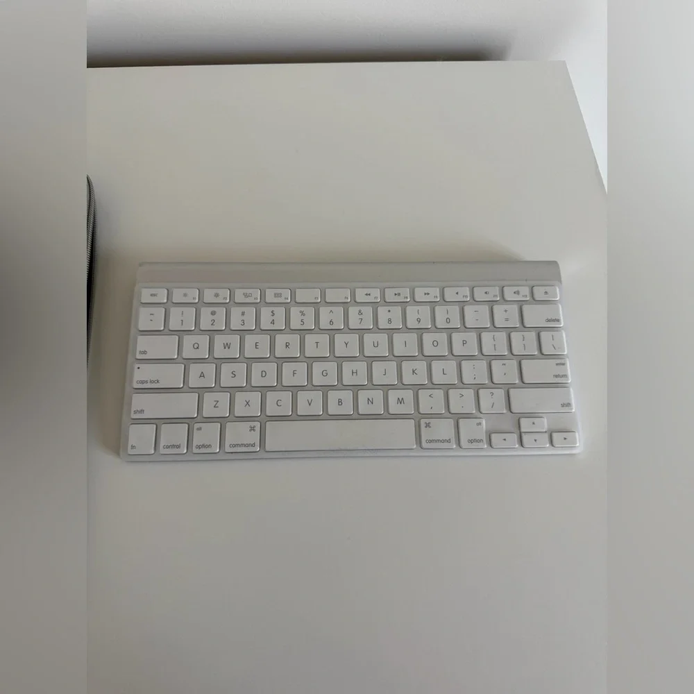Apple this keyboard