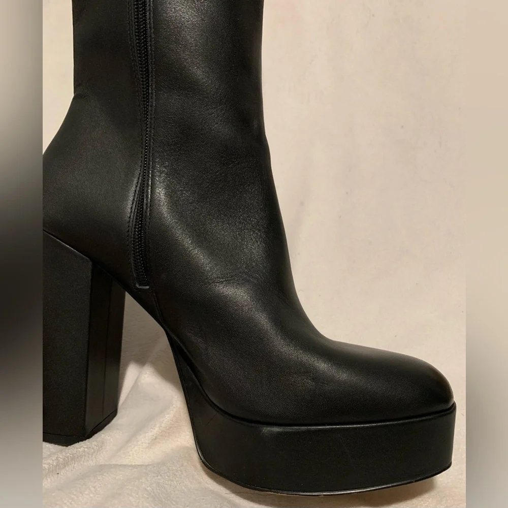 Stuart Weitzman new stuart