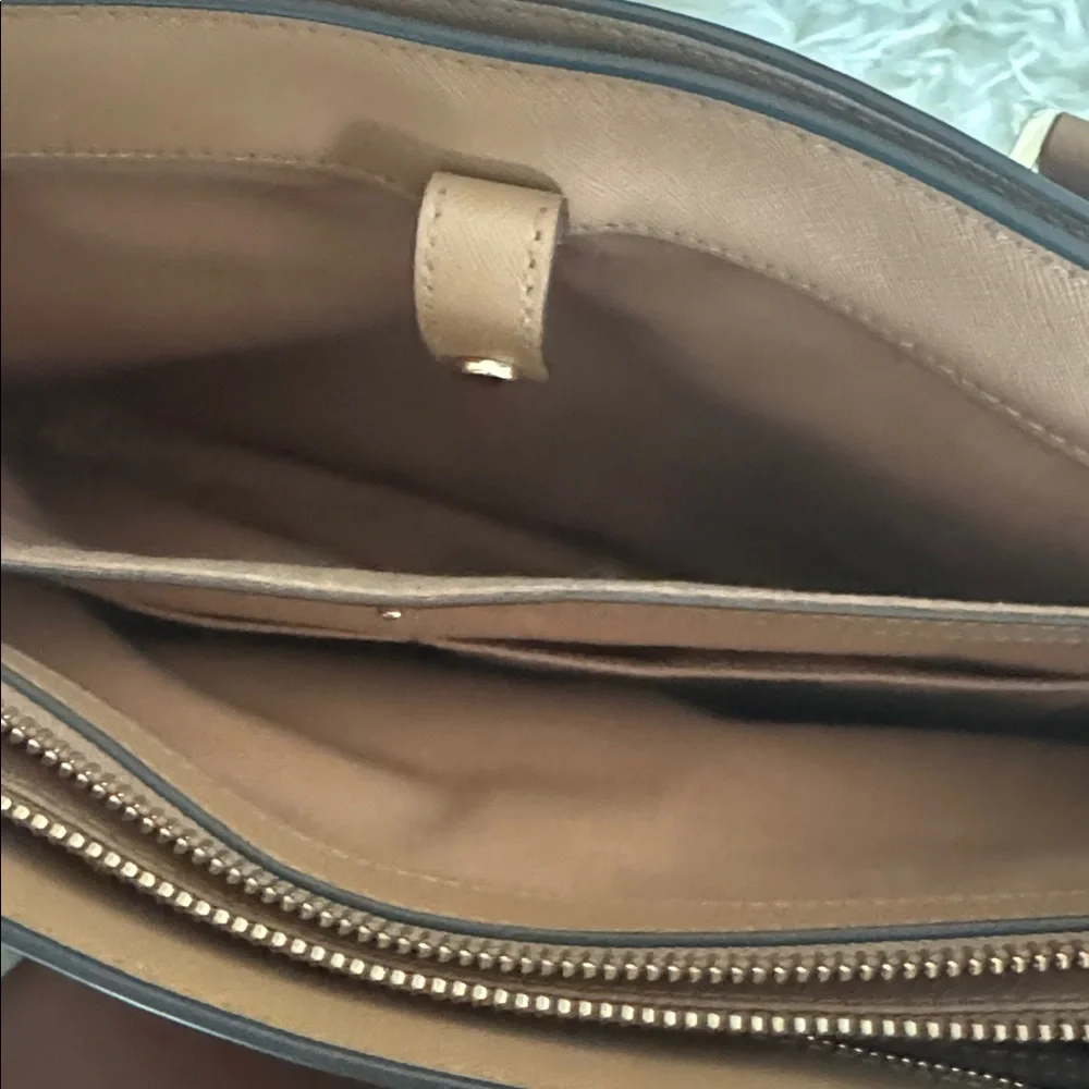 Tory Burch chic tory