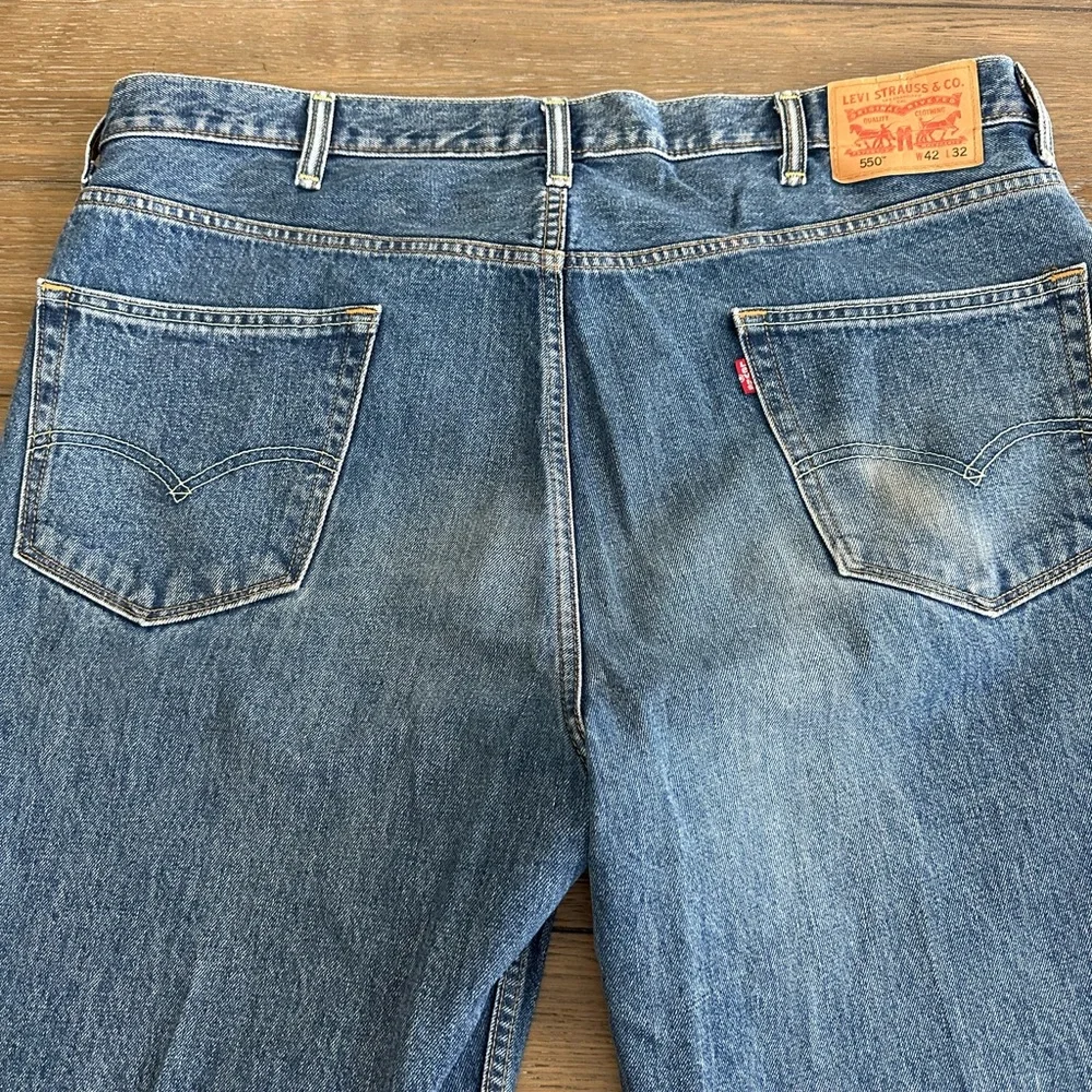 Levi’s 550 size‎ 42x32