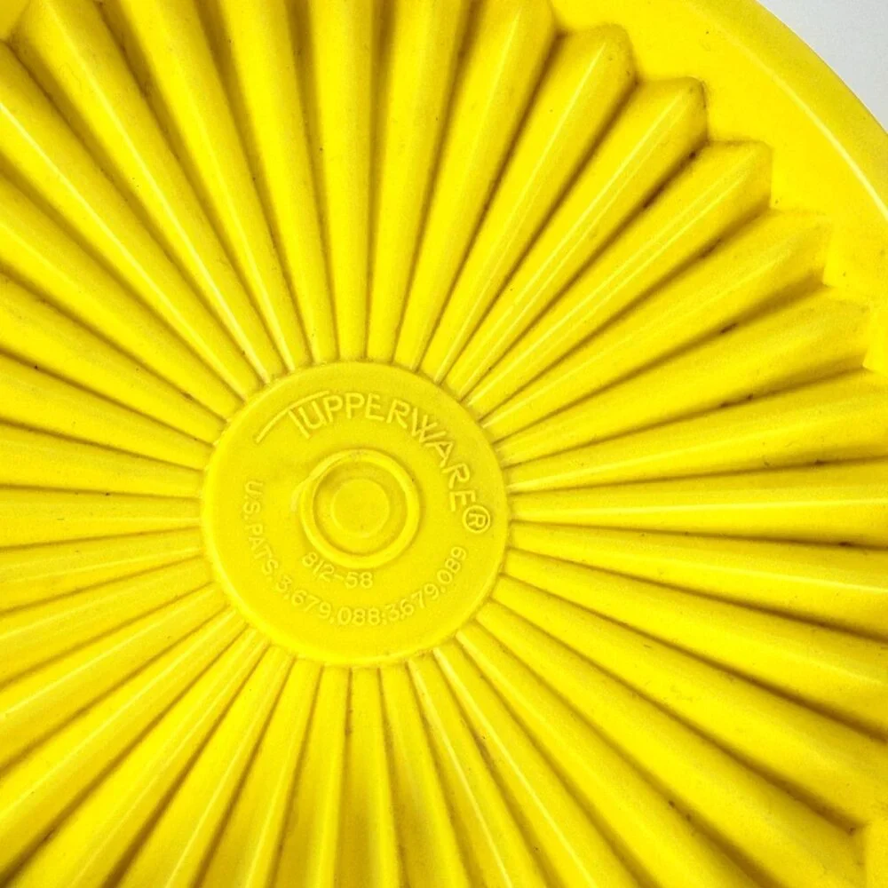 Tupperware due colors