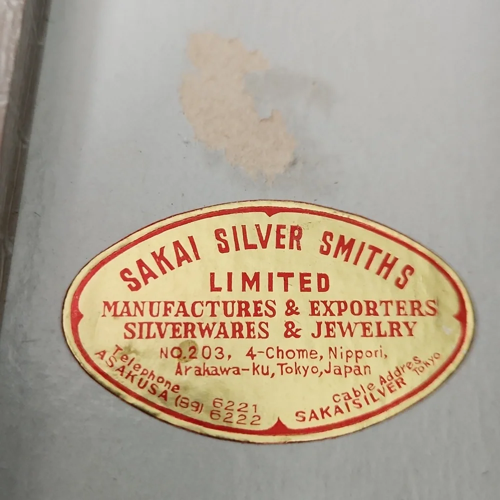 N/A elegant silver