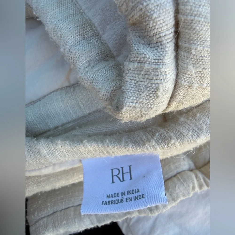 RH Raw Silk channel-stitched Quilt. Luxurious Cream Quilt F/Q Gently Used