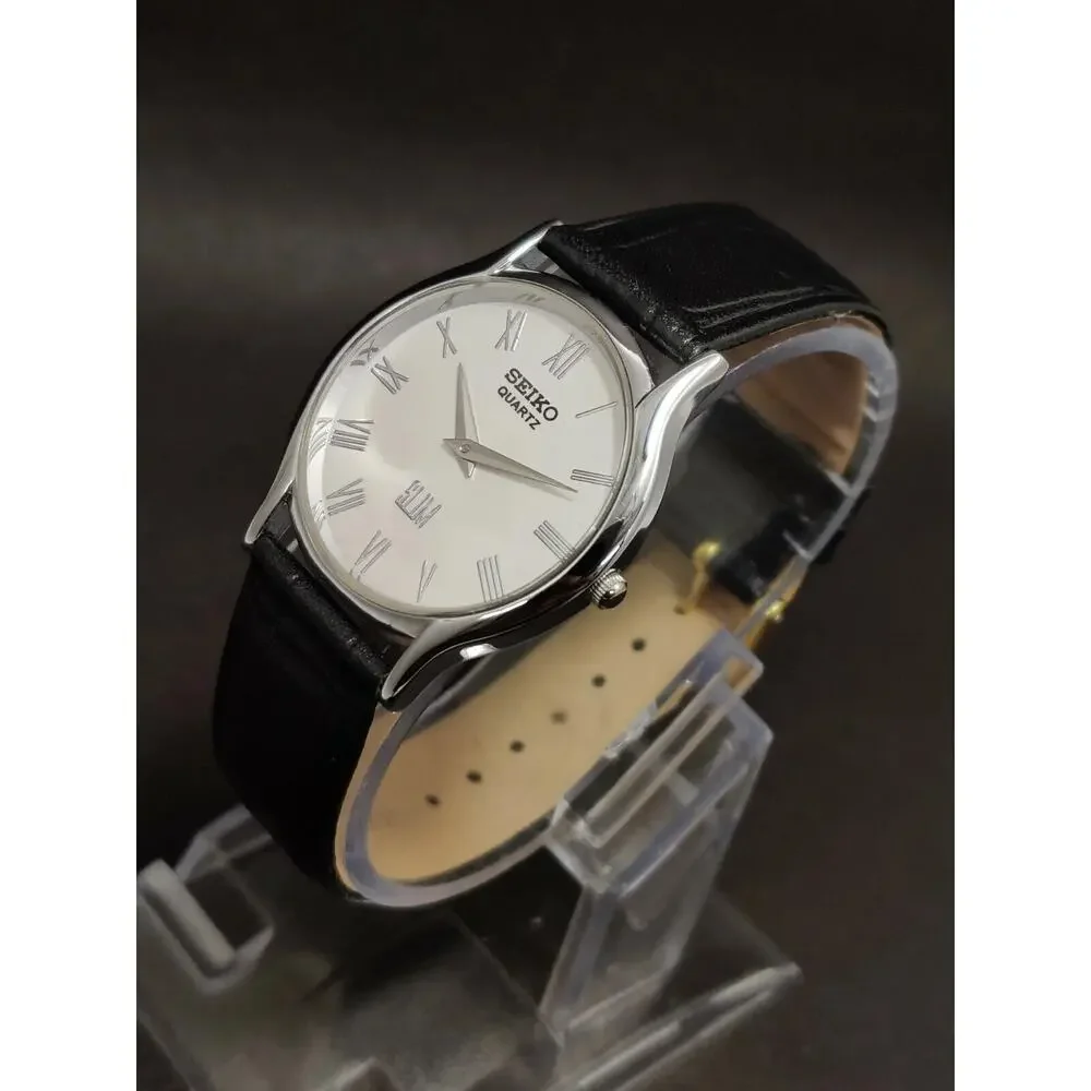 Vintage Style Seiko Quartz Mens Silver Watch & Black accents W/ Leather Strap
