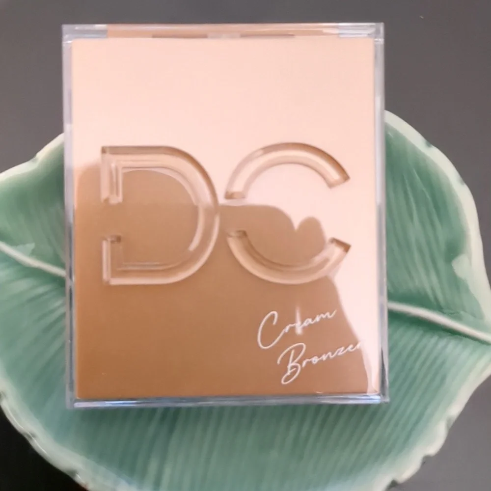 Dominique Cosmetics nwt dominique