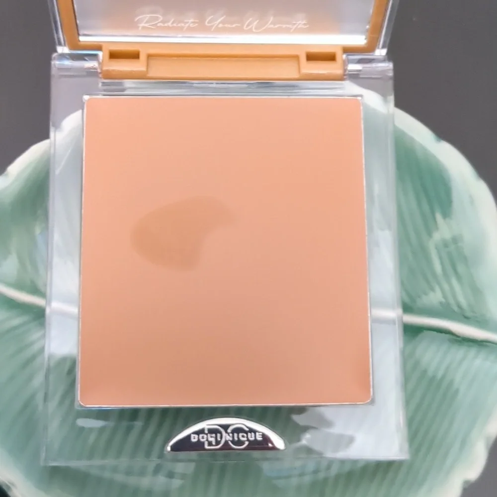 Dominique Cosmetics nwt dominique