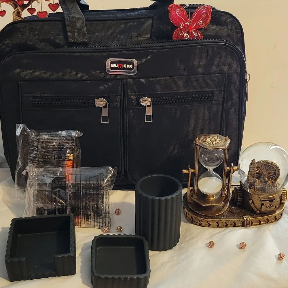 NIB Black Laptop Bag with Accessories For Your Man On Valentine's Day