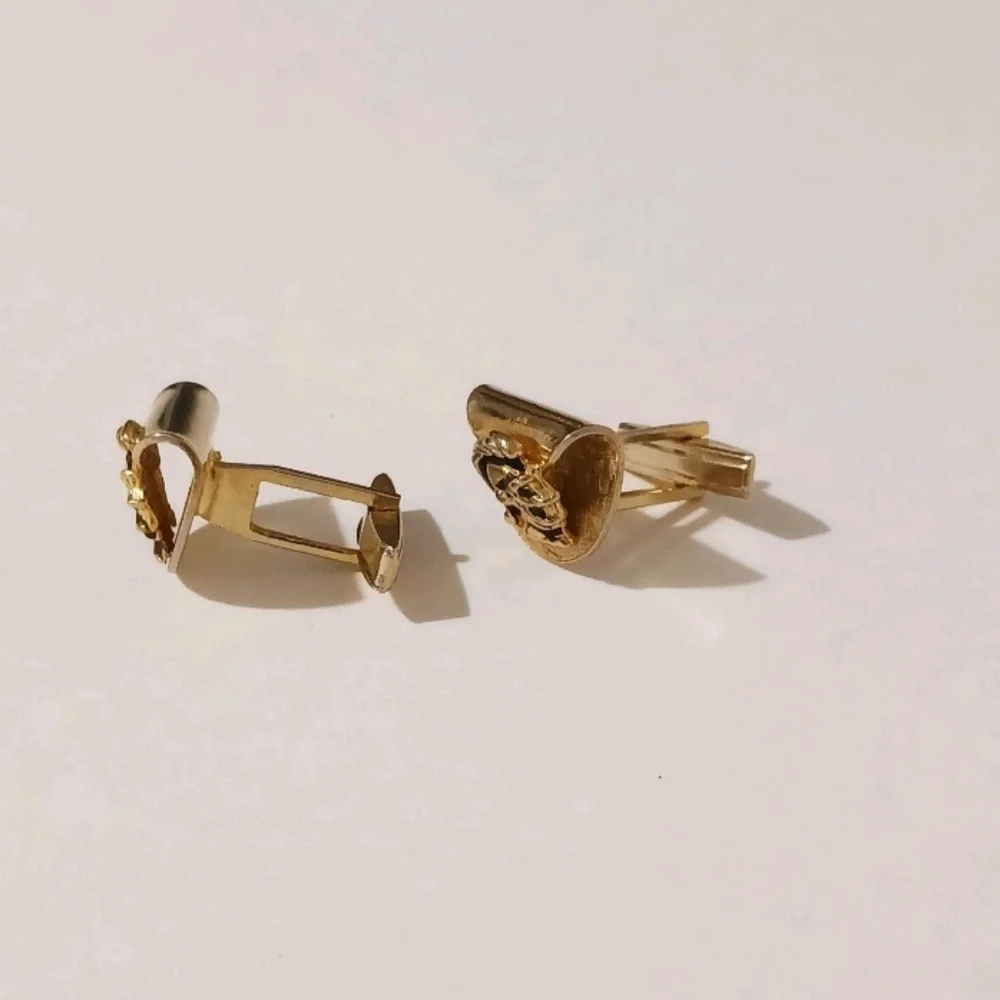 N/A vtg roman