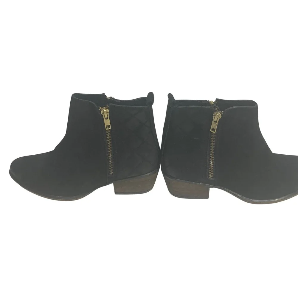 Steve Madden brand steve