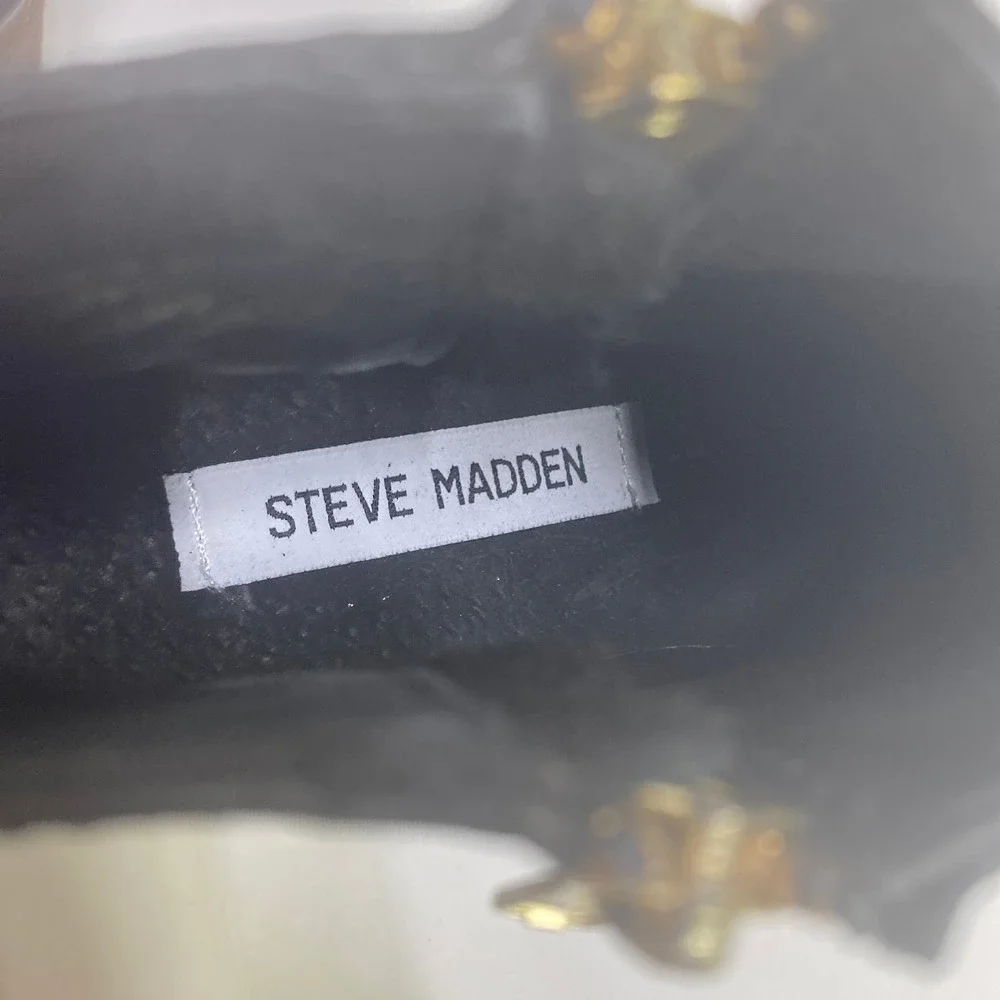 Steve Madden brand steve
