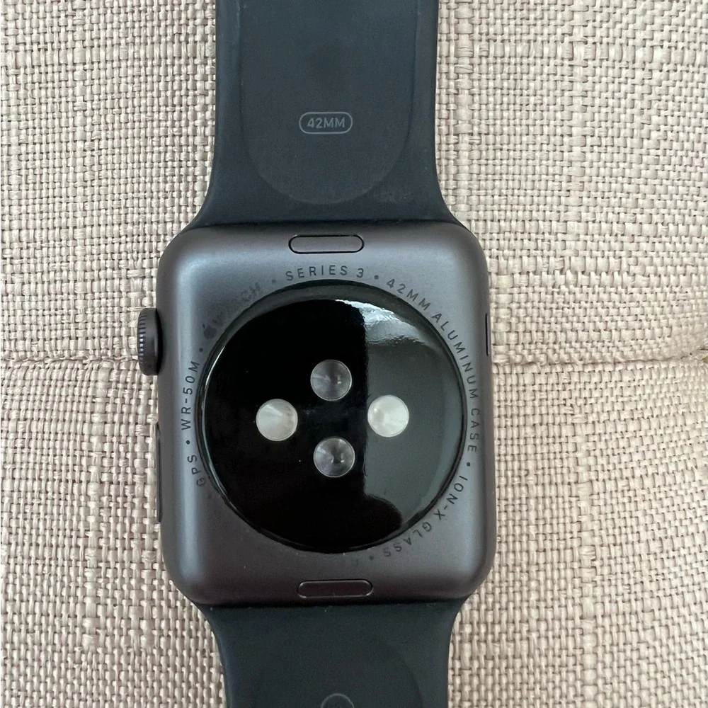Apple barely used