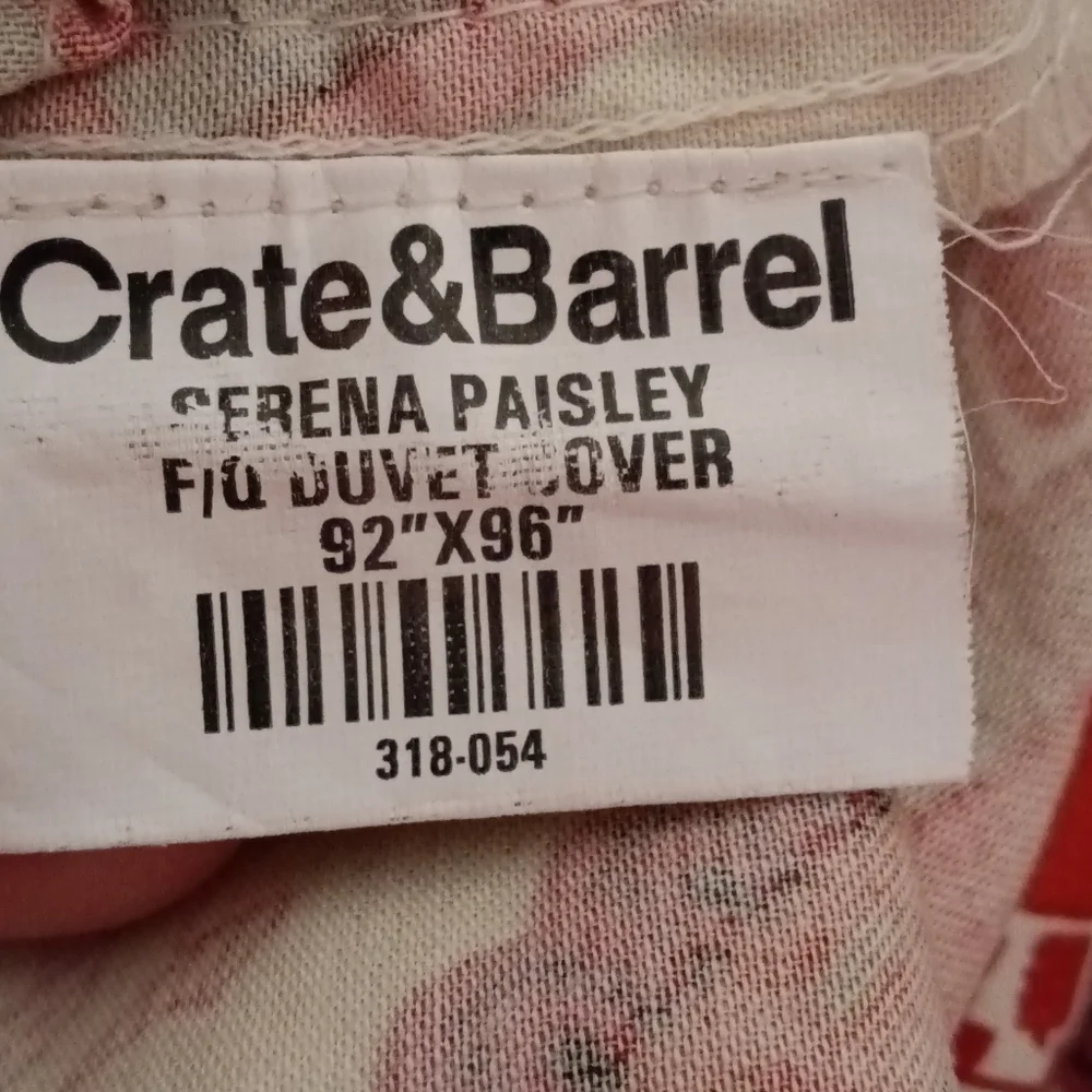 Crate&Barrel set includes