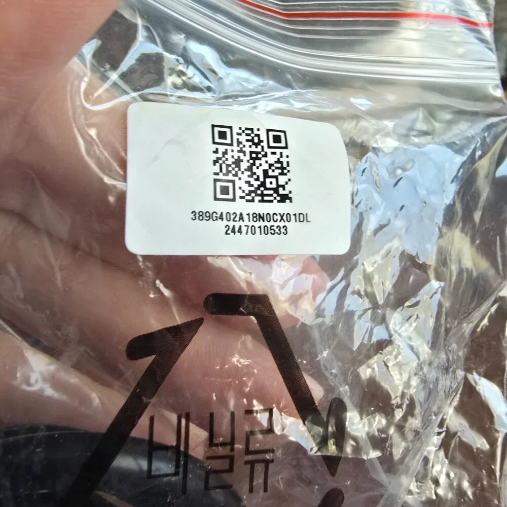 None universal prong