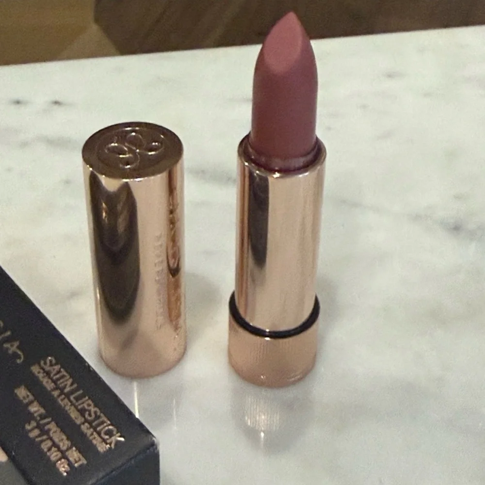 Anastasia new beverly