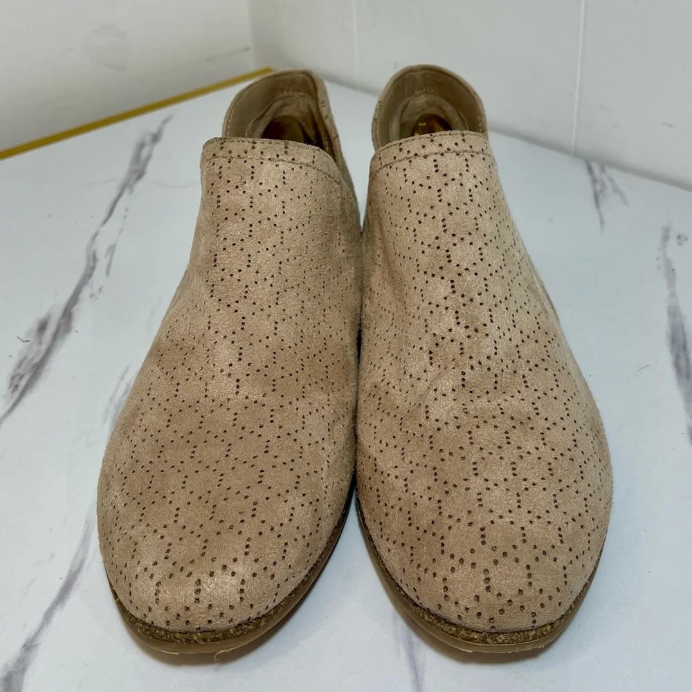 Dr. Scholls barely used