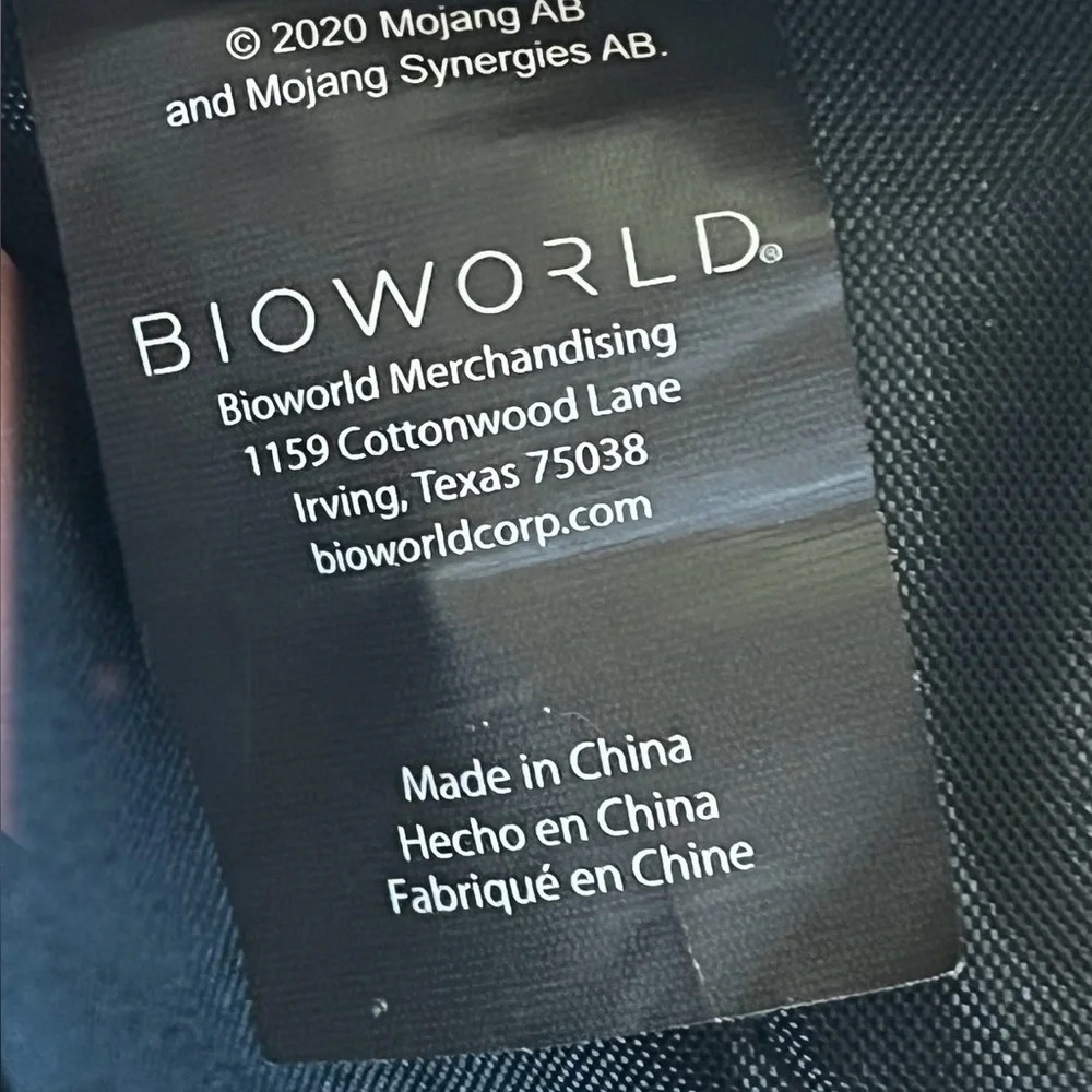 Bioworld 3d pocket
