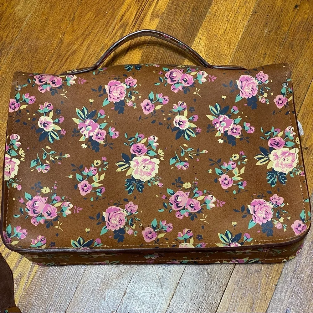 yoshi 14”wide 10”