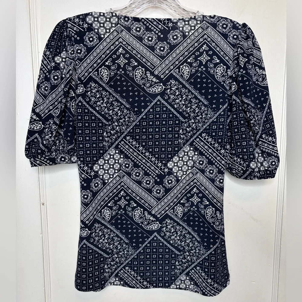 cleo square neckline