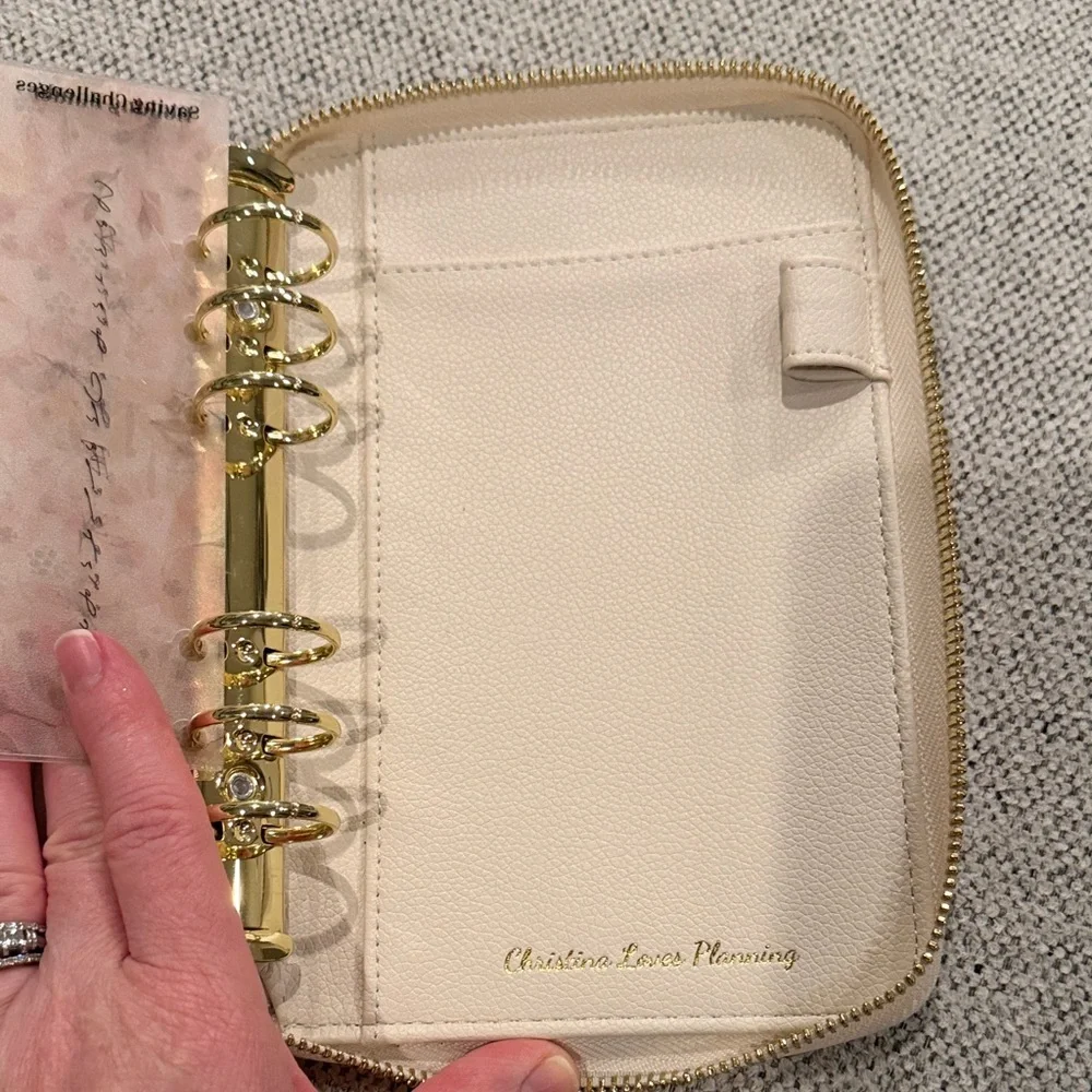 christina Loves Planning elegant cream