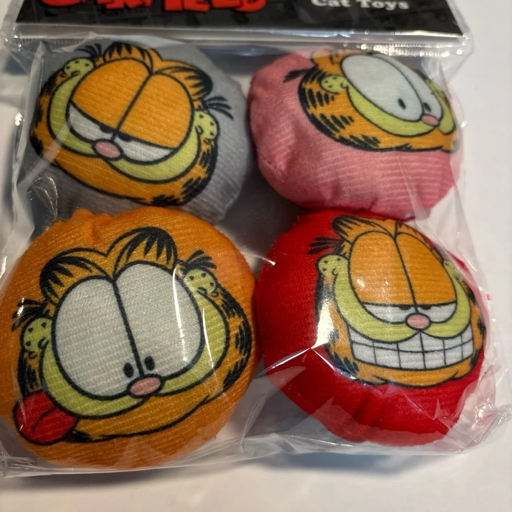 Nickelodeon Garfield Mini Cat Toys - Gray, Pink, Orange, Red