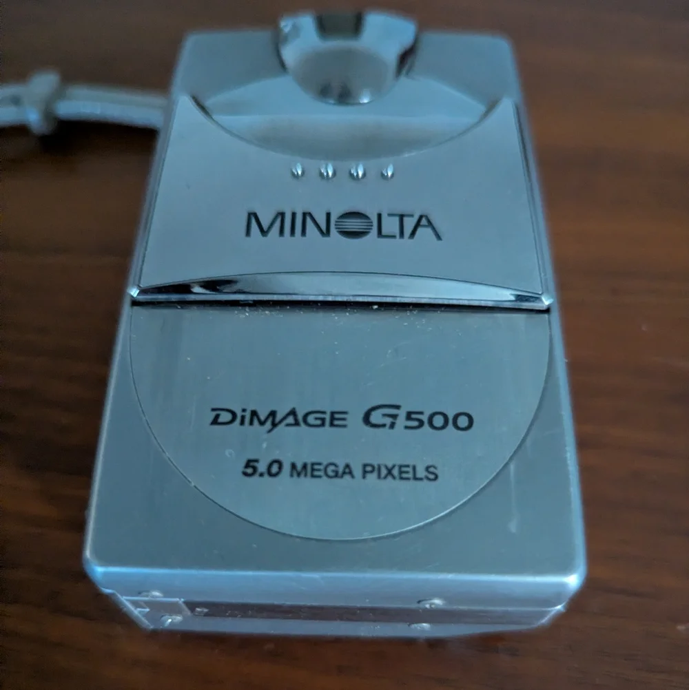 Minolta dimage g500