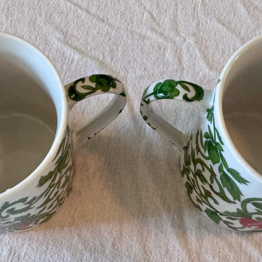 Williams Sonoma charming ceramic