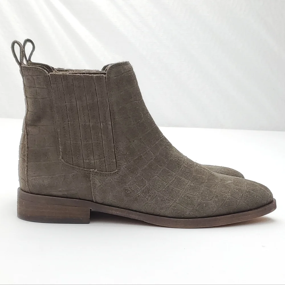 Vince Camuto like new