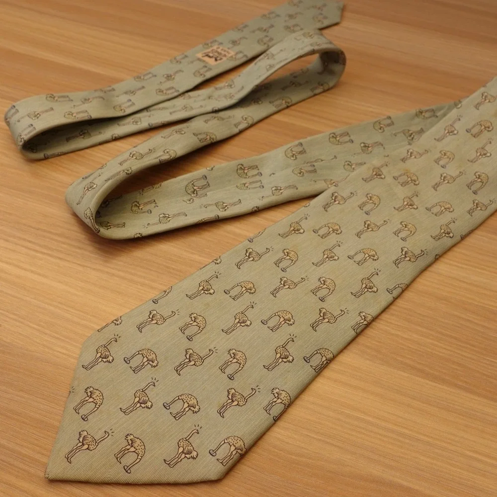 Vintage Hermes Paris Neck Tie Mens Slate Blue Ostrich Animal Print Silk FRANCE