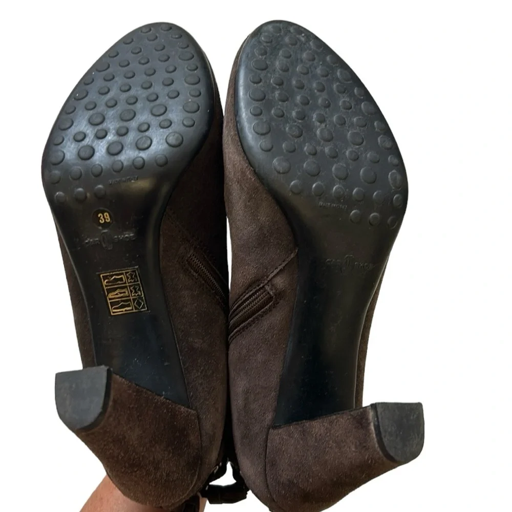 Prada The Original Car Shoe Gray Suede‎ Booties Tassels 39/8-8.5