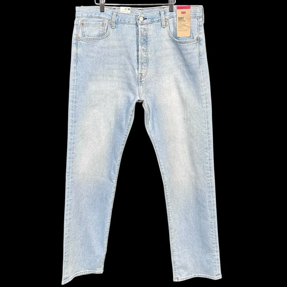 Levis Men's 501 Original Fit Jeans Size 40x34 Blue Light Wash Button Fly Closure