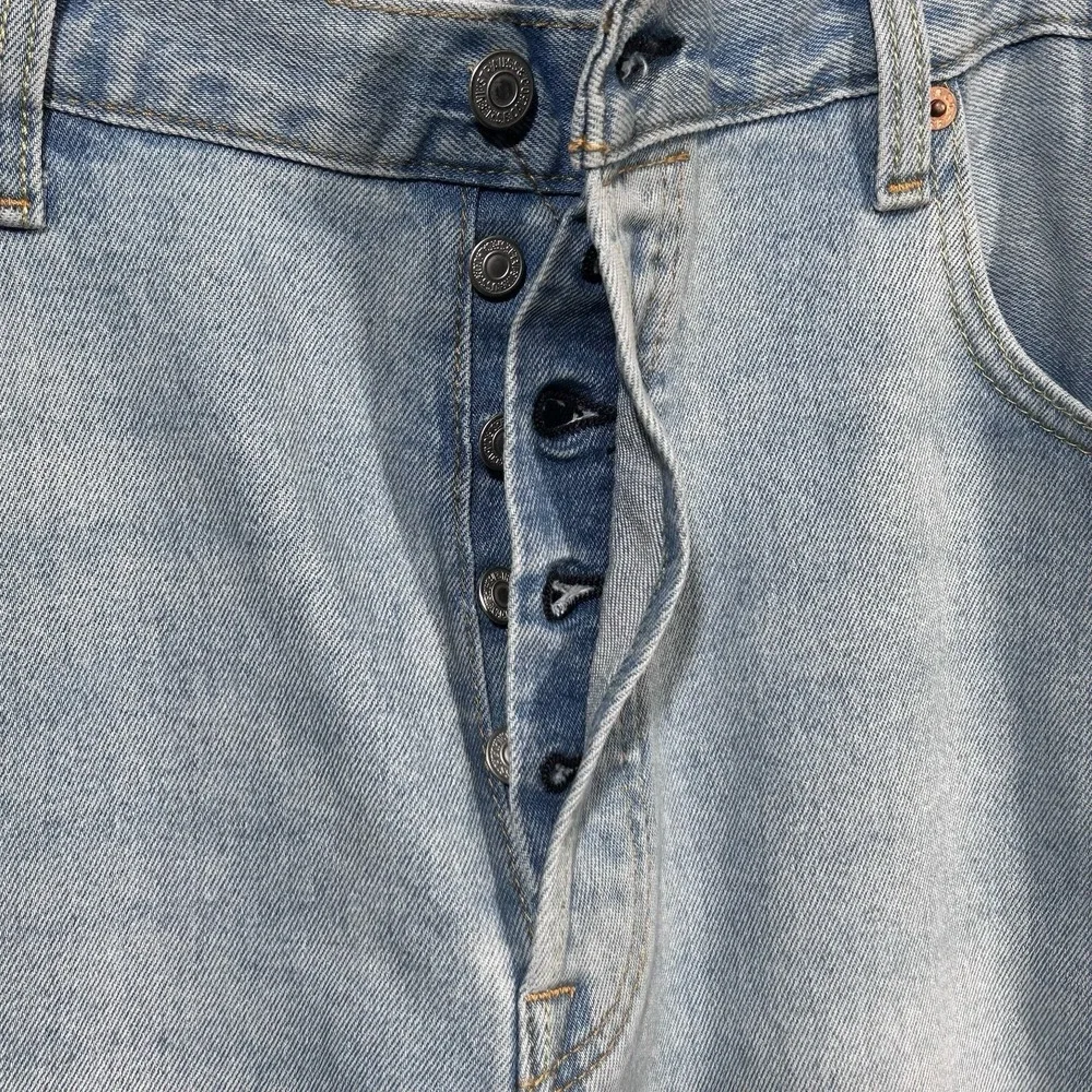 Levis item new