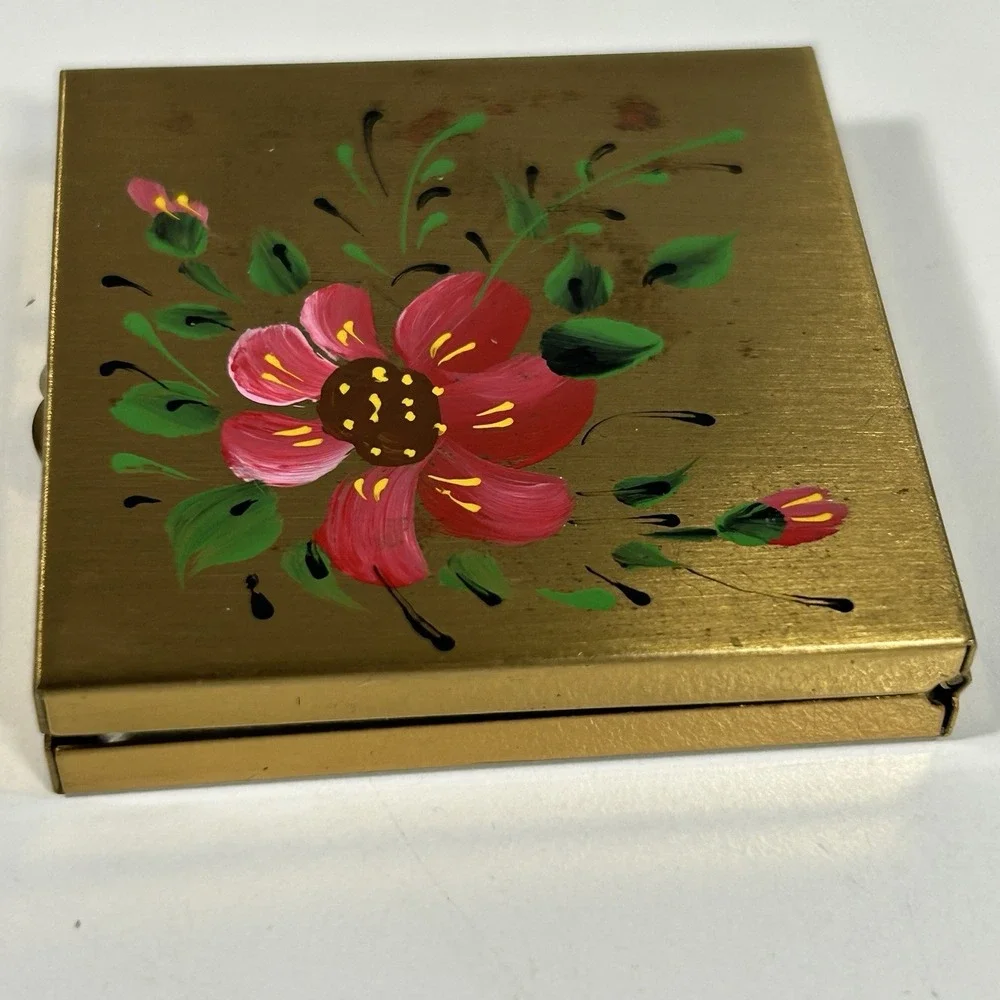 N/A vintage compact